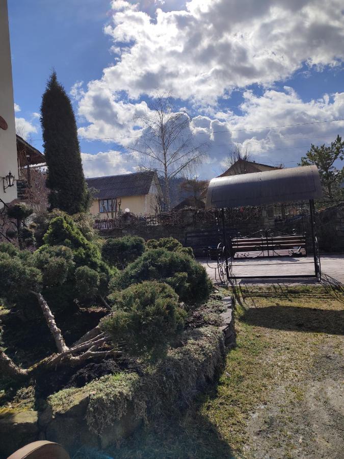 Ukrainochka Hotel Slavske Buitenkant foto