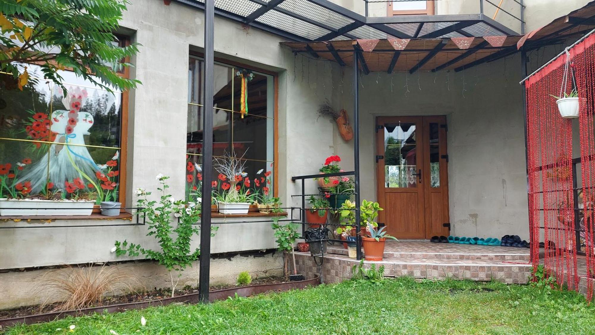 Ukrainochka Hotel Slavske Buitenkant foto
