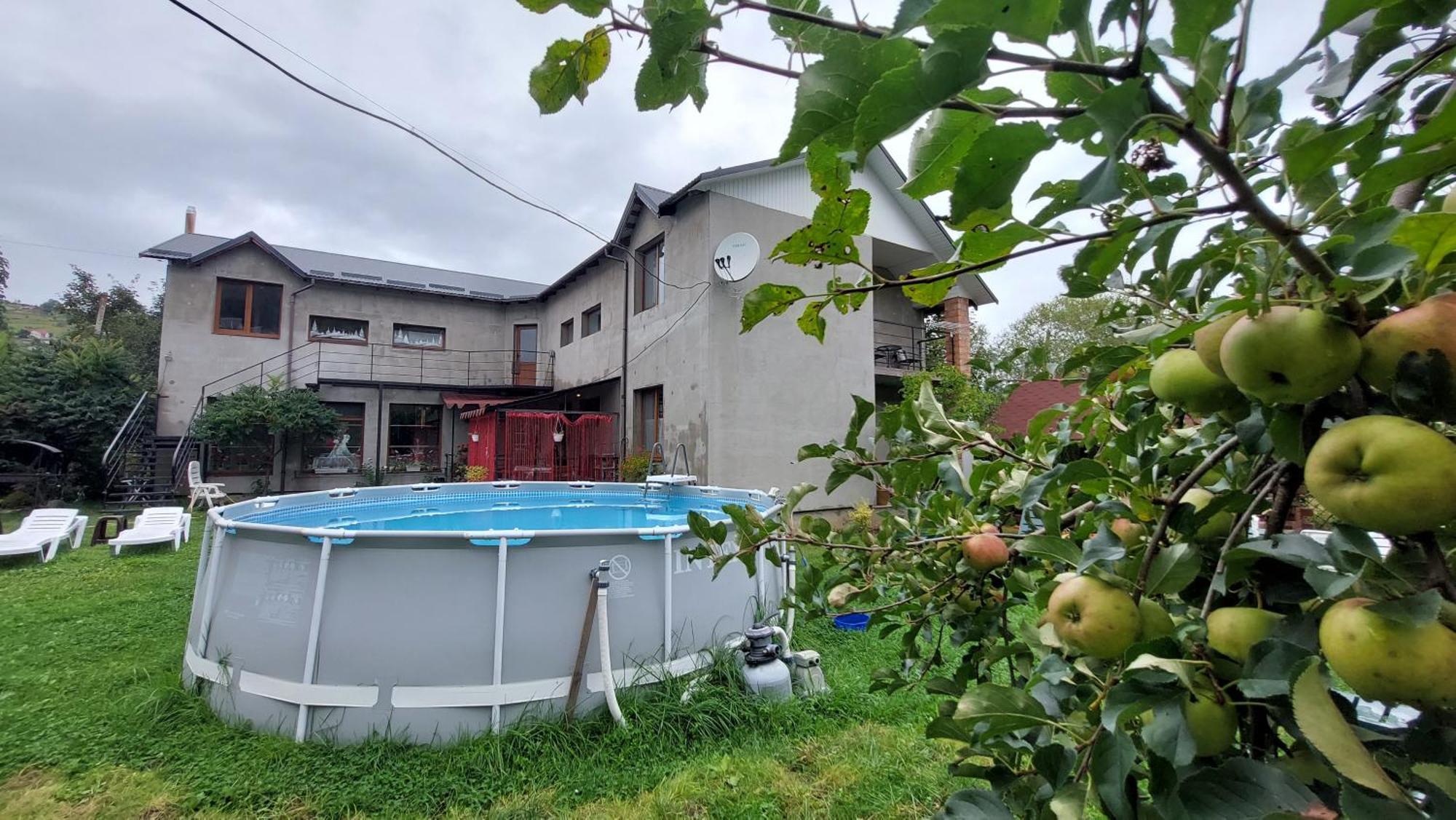 Ukrainochka Hotel Slavske Buitenkant foto