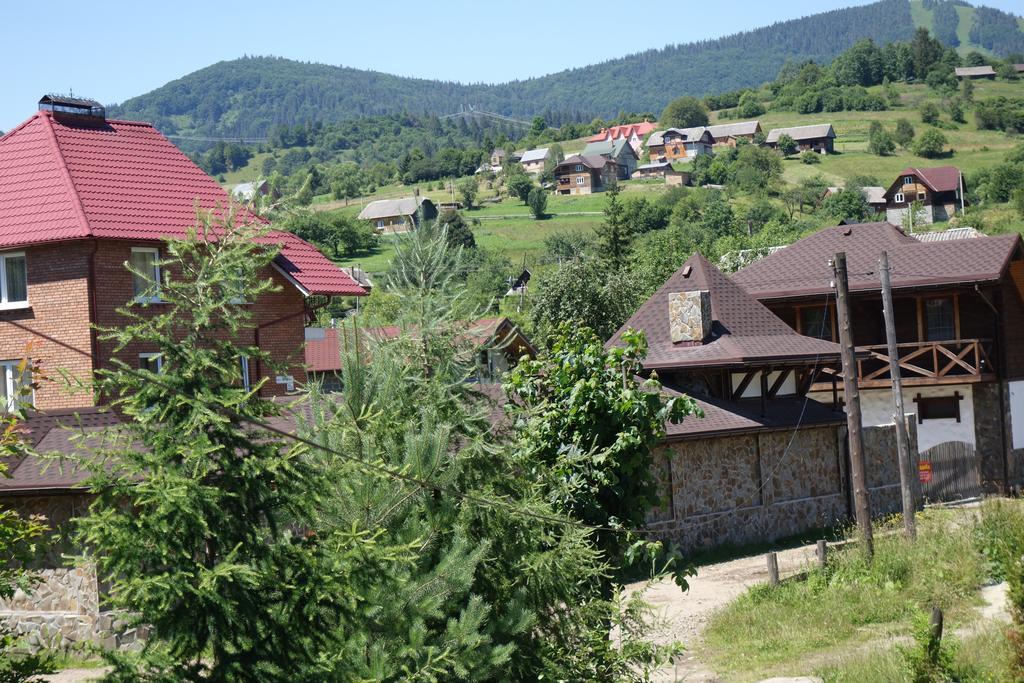 Ukrainochka Hotel Slavske Buitenkant foto