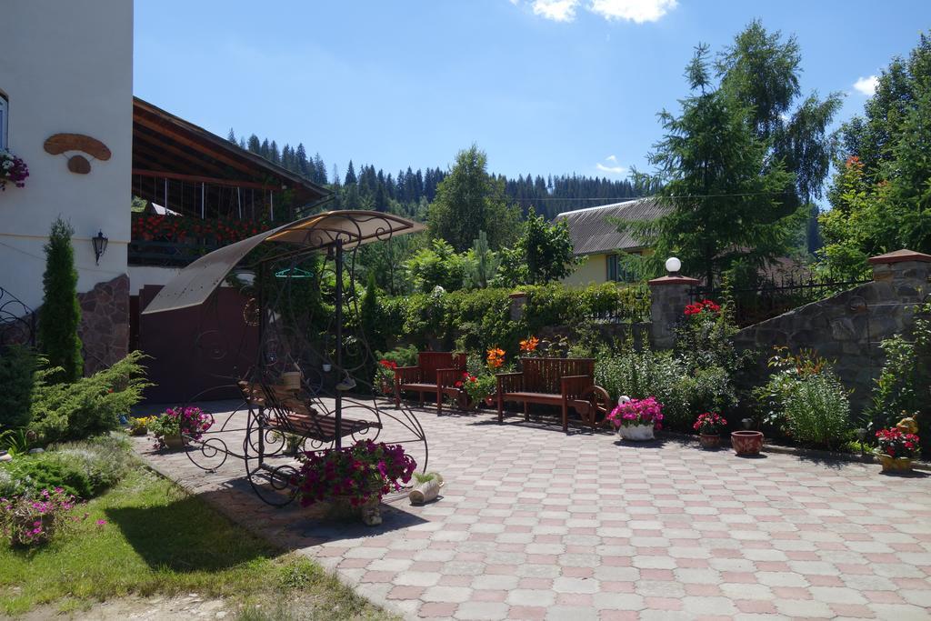Ukrainochka Hotel Slavske Buitenkant foto